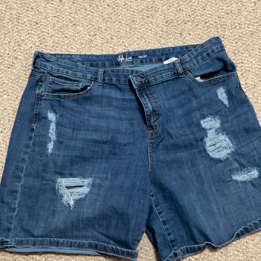 👑 2 for $15 sale!!  Style and co jean short 20w